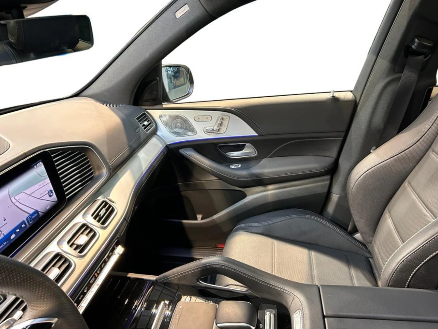 Mercedes-Benz GLE 400 D* 4M* AMG* PANO* BURMESTER* ВЕНТИЛАЦИЯ* 360* , снимка 13 - Автомобили и джипове - 54946403