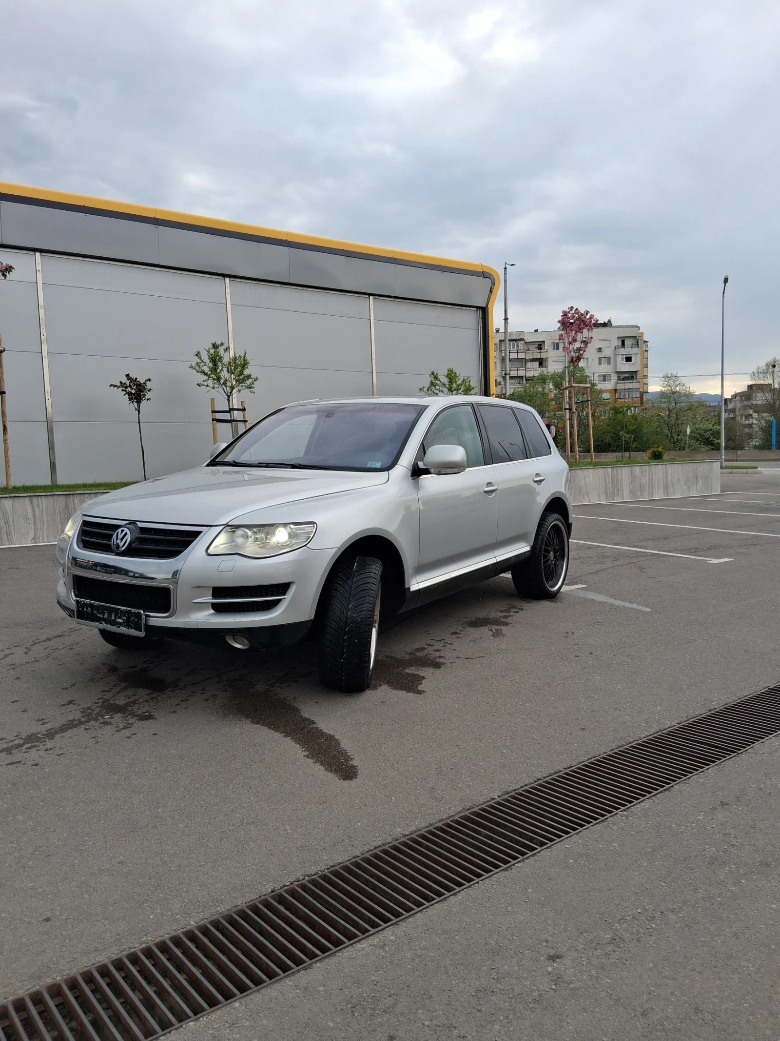 VW Touareg 3.2 240 кс, снимка 3 - Автомобили и джипове - 55505399