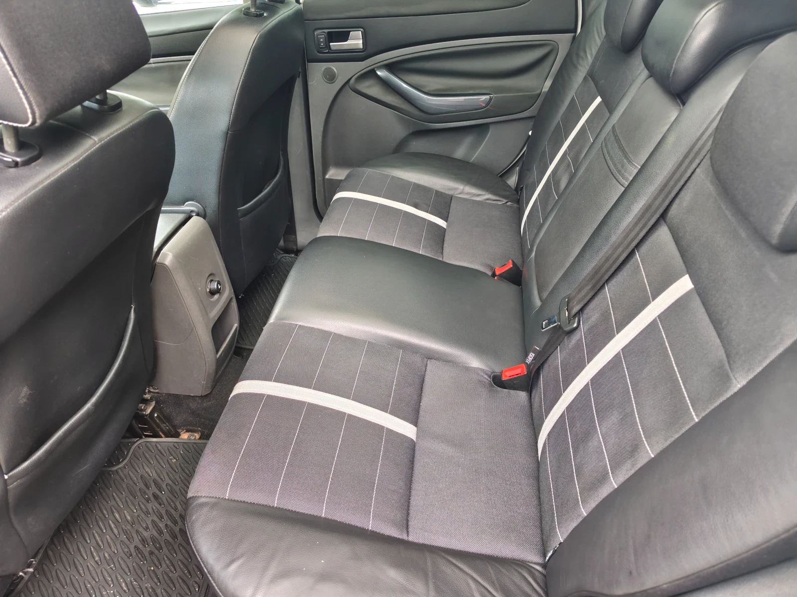 Ford Kuga, снимка 2 - Автомобили и джипове - 56507791