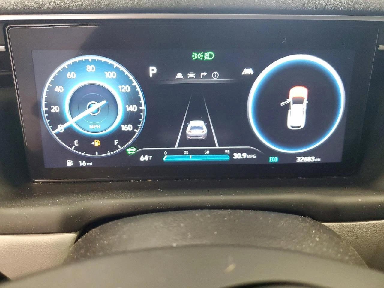 Hyundai Tucson 1.6l Limited, снимка 9 - Автомобили и джипове - 56664039
