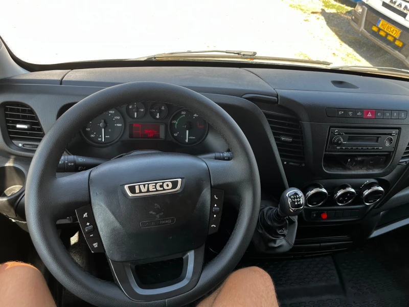 Iveco Daily 3.0/Бордови/въздух/перфектен, снимка 9 - Бусове и автобуси - 51244783