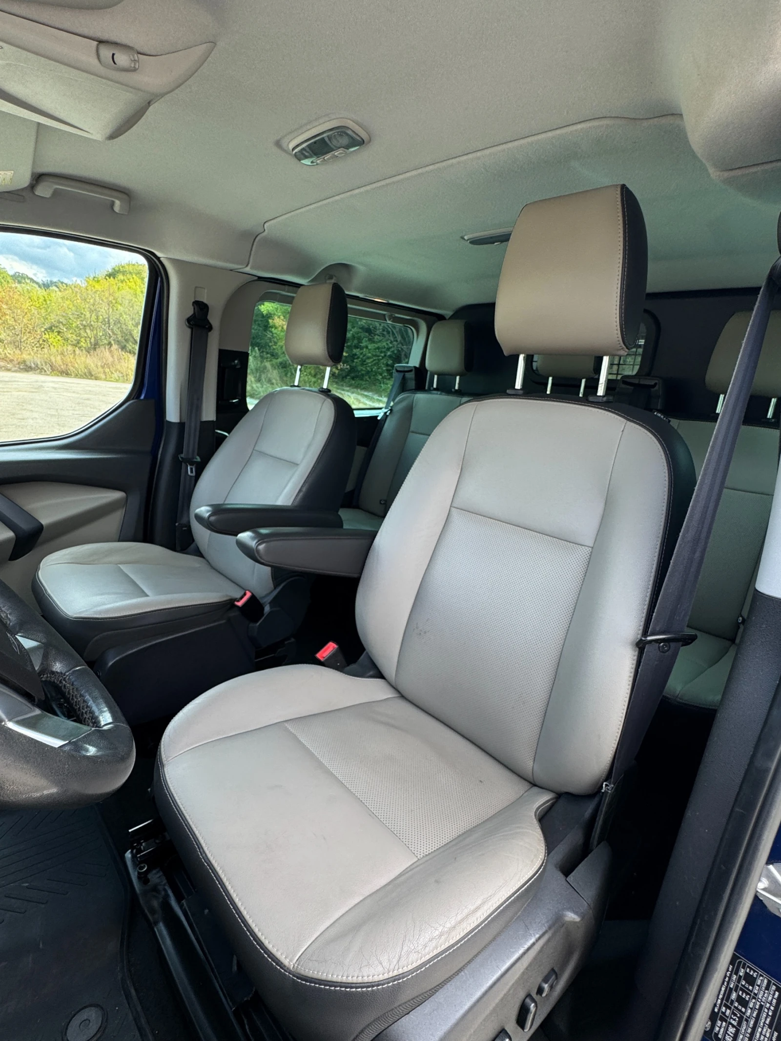 Ford Transit Custom 2.2Tdci270L1H1DoubleCab/ChampionEdition/FullЕкстри, снимка 11 - Бусове и автобуси - 56211378