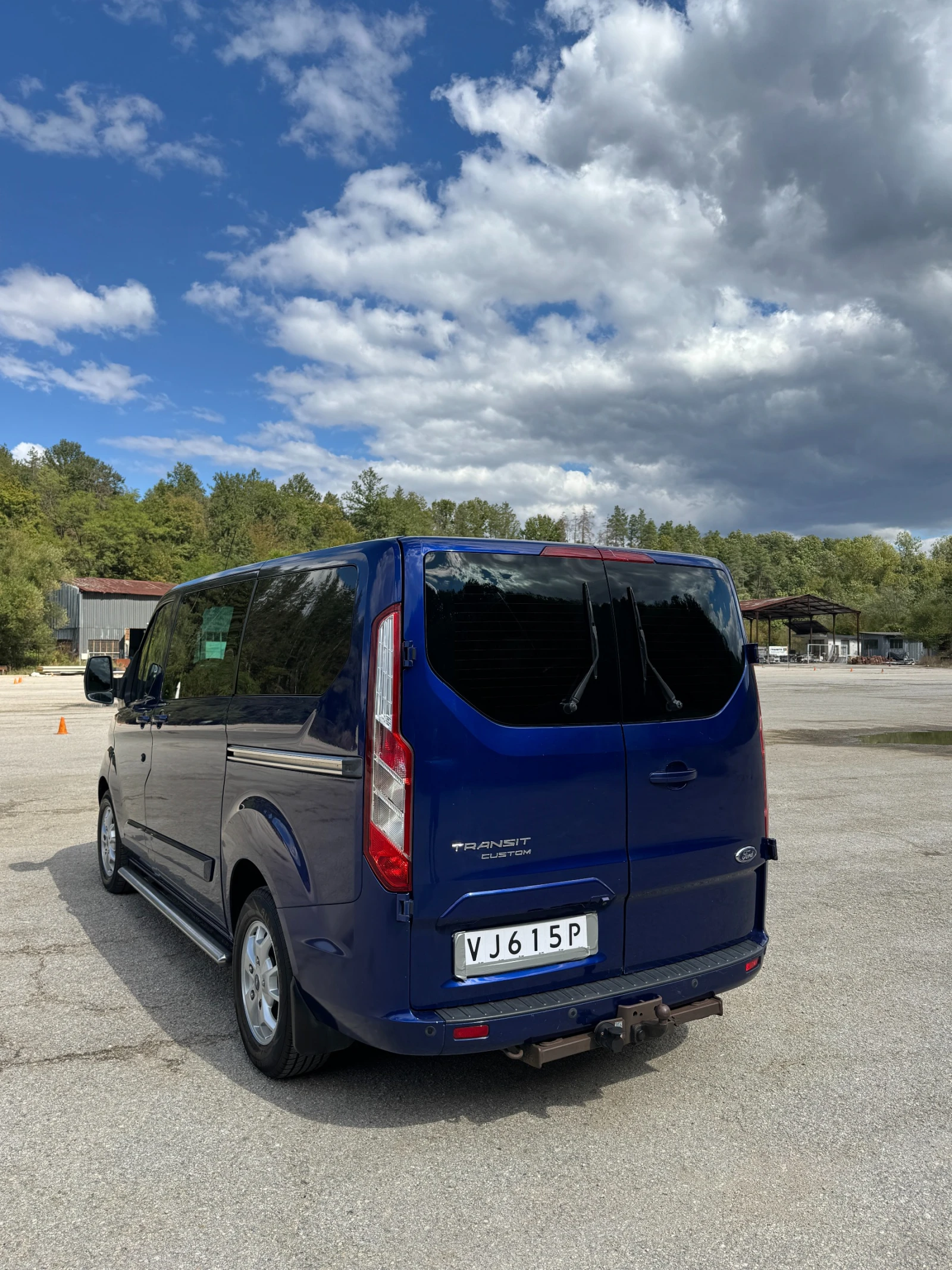 Ford Transit Custom 2.2Tdci270L1H1DoubleCab/ChampionEdition/FullЕкстри, снимка 4 - Бусове и автобуси - 56211378