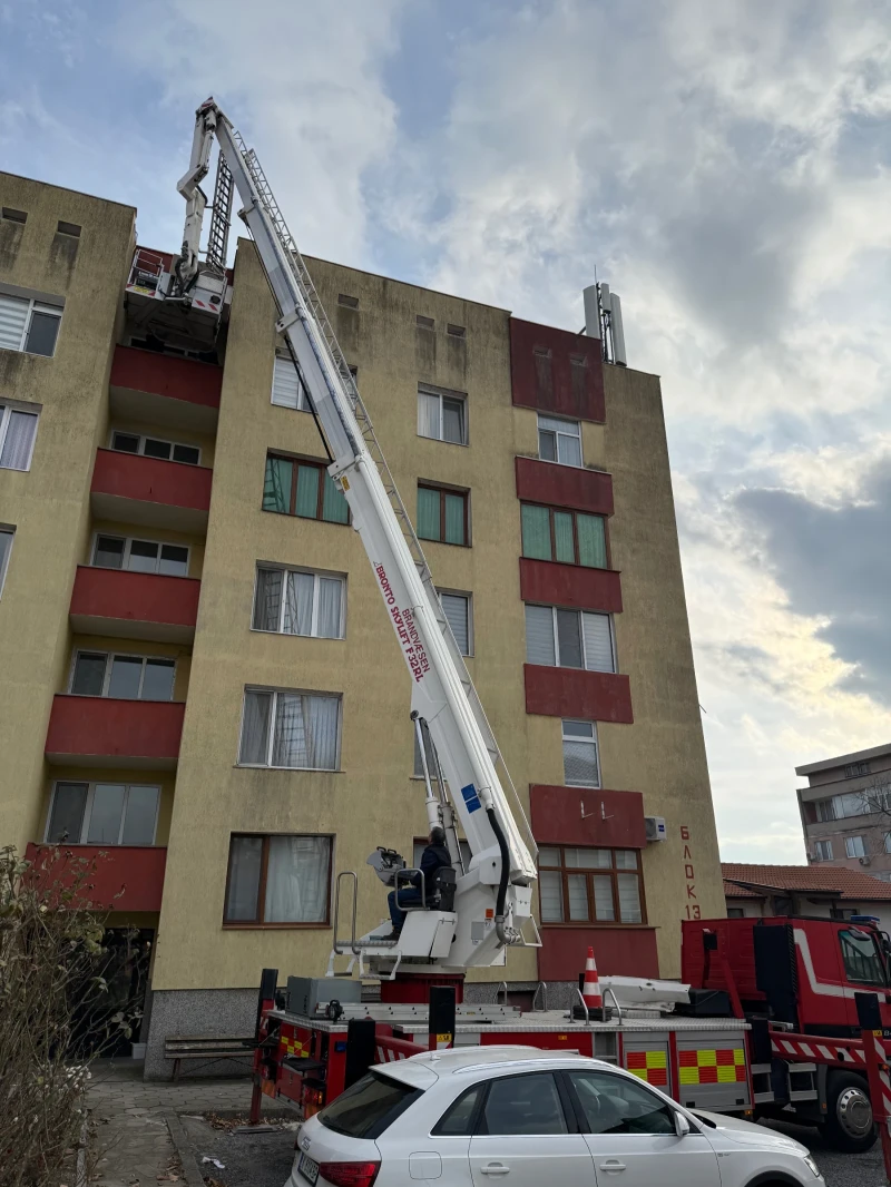 Автовишка Mercedes-Benz Actros Bronto SkyLift 32, снимка 10 - Индустриална техника - 42866124