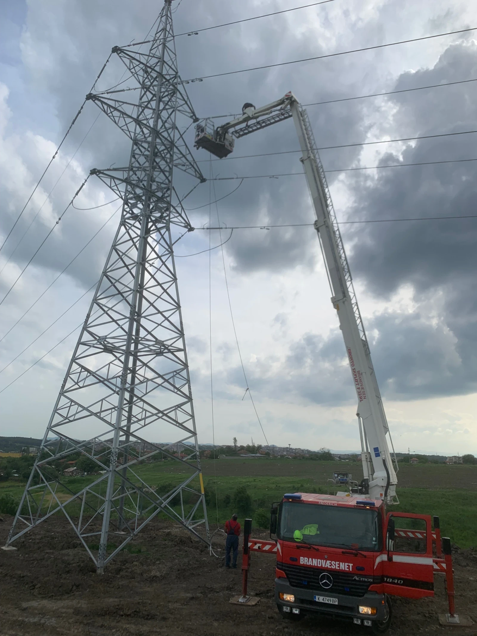 Автовишка Mercedes-Benz Actros Bronto SkyLift 32 - изображение 6