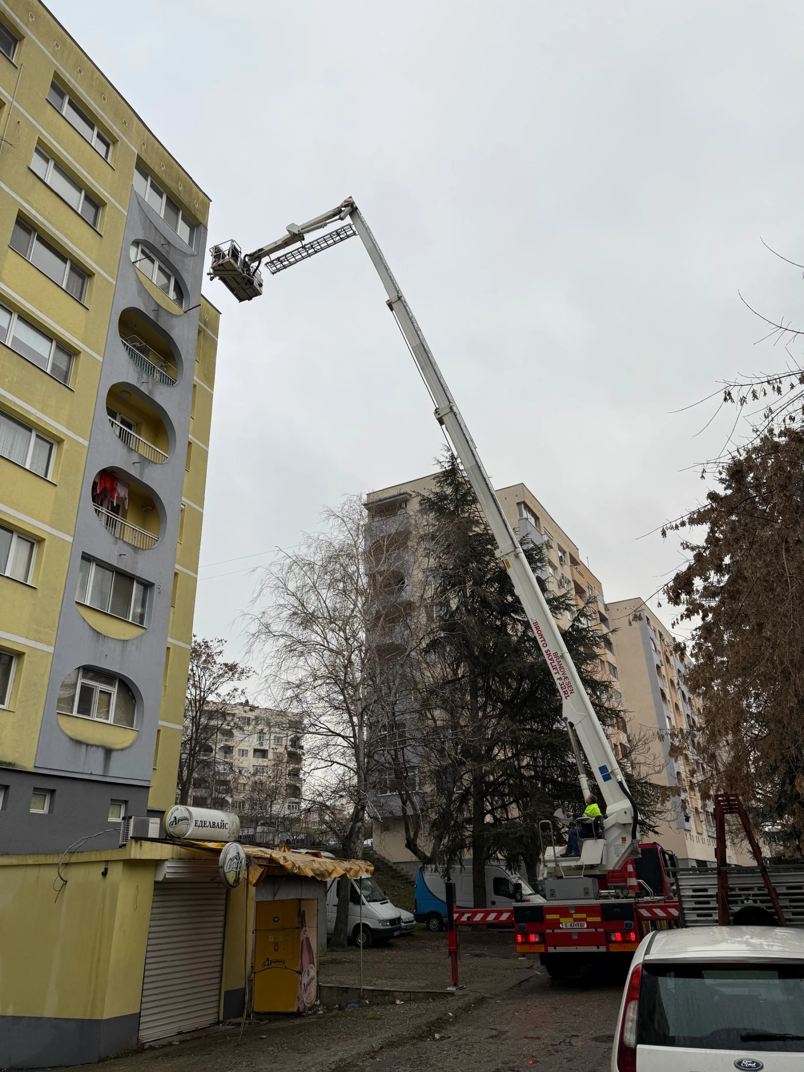 Автовишка Mercedes-Benz Actros Bronto SkyLift 32 - изображение 9