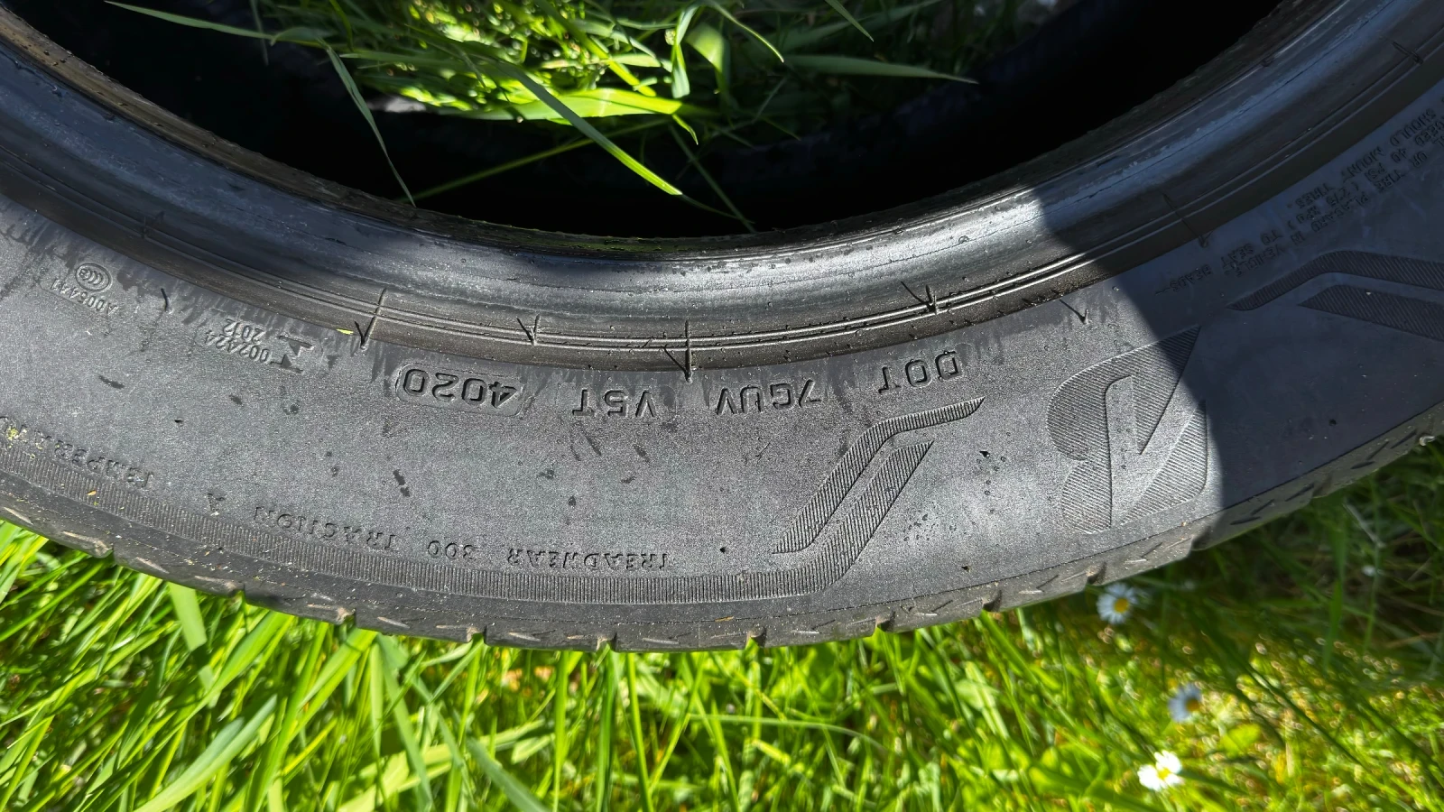 Гуми Летни 255/50R20, снимка 2 - Гуми и джанти - 54330949