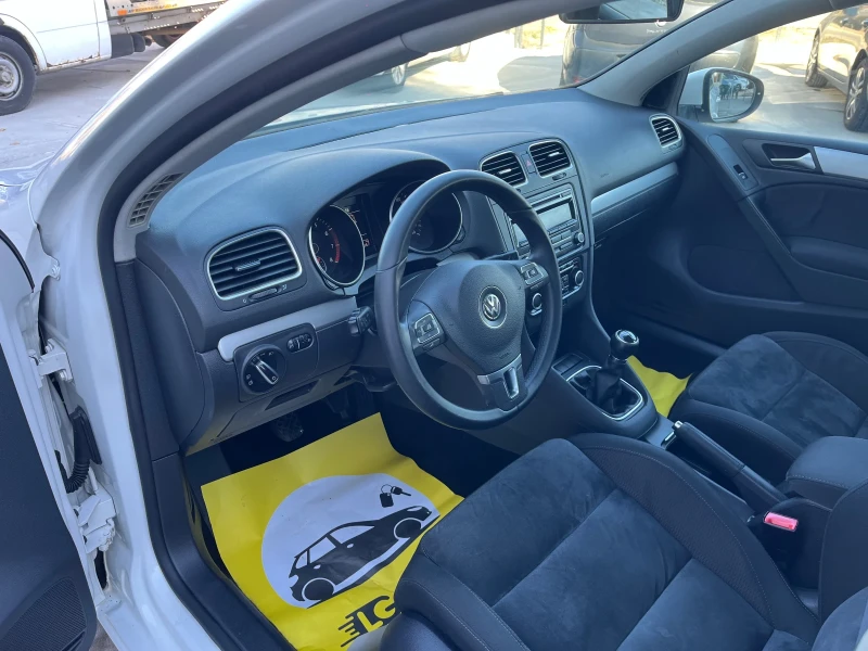 VW Golf 1.6 газ, снимка 15 - Автомобили и джипове - 47893310