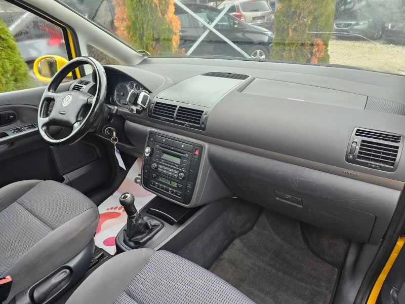 VW Sharan 1.9 TDI КЛИМАТРОНИК 116 кс , снимка 9 - Автомобили и джипове - 48233958