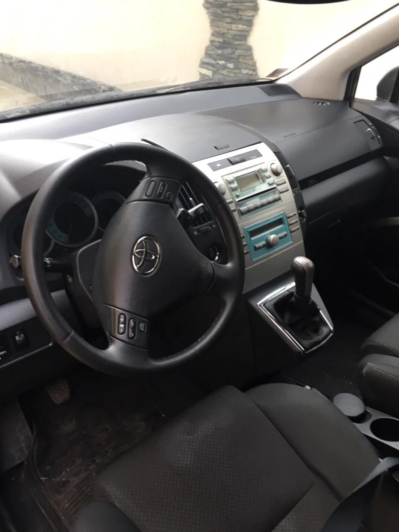 Toyota Verso, снимка 8 - Автомобили и джипове - 48486863