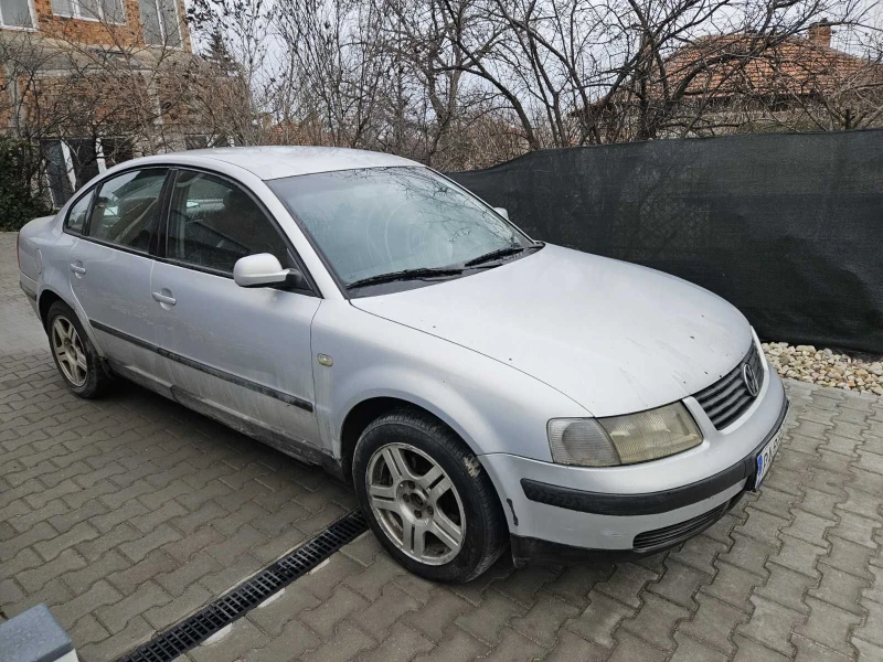 VW Passat, снимка 1 - Автомобили и джипове - 49214324