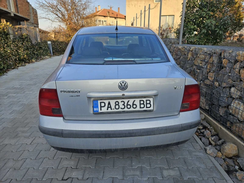 VW Passat, снимка 8 - Автомобили и джипове - 49214324