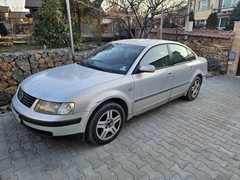 VW Passat, снимка 2 - Автомобили и джипове - 49214324