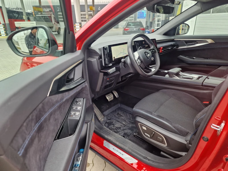 Renault Austral 1.3 TCE, снимка 8 - Автомобили и джипове - 49259385