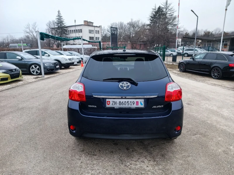 Toyota Auris 1.8i-147кс-ШВЕЙЦАРИЯ-РЪЧКА-6ск-FACELIFT-NAVI, снимка 4 - Автомобили и джипове - 49297206