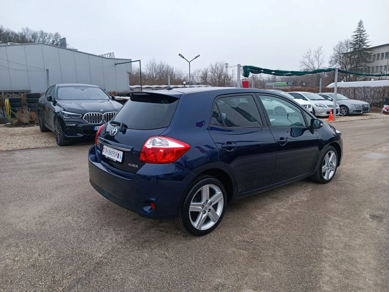 Toyota Auris 1.8i-147кс-ШВЕЙЦАРИЯ-РЪЧКА-6ск-FACELIFT-NAVI, снимка 3 - Автомобили и джипове - 49297206