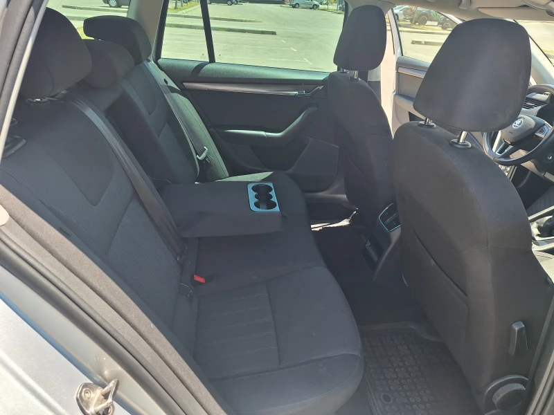 Skoda Octavia, снимка 12 - Автомобили и джипове - 52665827