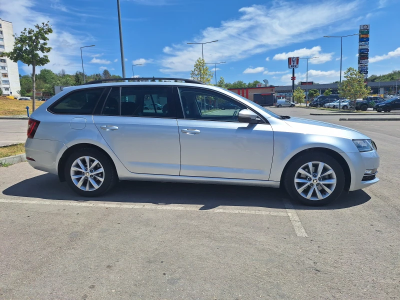 Skoda Octavia, снимка 4 - Автомобили и джипове - 52665827