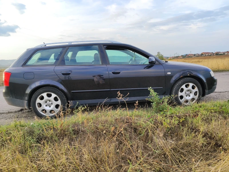 Audi A4 Комби, снимка 3 - Автомобили и джипове - 51627693