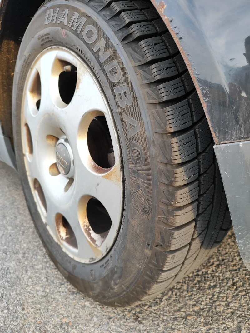 Audi A4 Комби, снимка 4 - Автомобили и джипове - 51627693