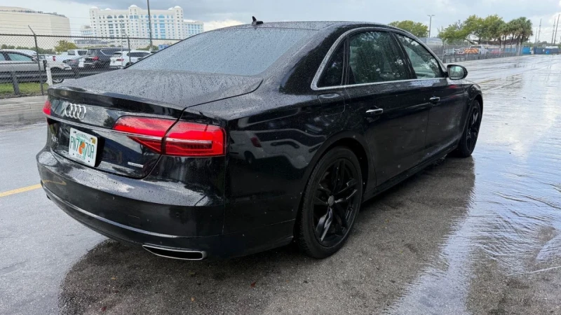 Audi A8 Head up* Distronic* Масаж* 360cam* Обдух* Пано, снимка 5 - Автомобили и джипове - 52317977
