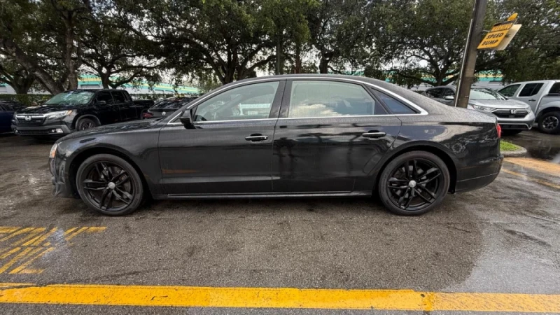 Audi A8 Head up* Distronic* Масаж* 360cam* Обдух* Пано, снимка 3 - Автомобили и джипове - 52317977