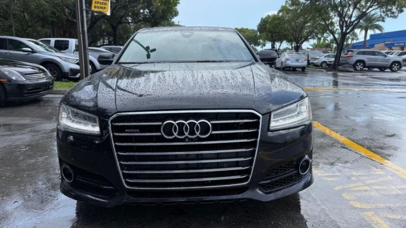 Audi A8 Head up* Distronic* Масаж* 360cam* Обдух* Пано, снимка 2 - Автомобили и джипове - 52317977