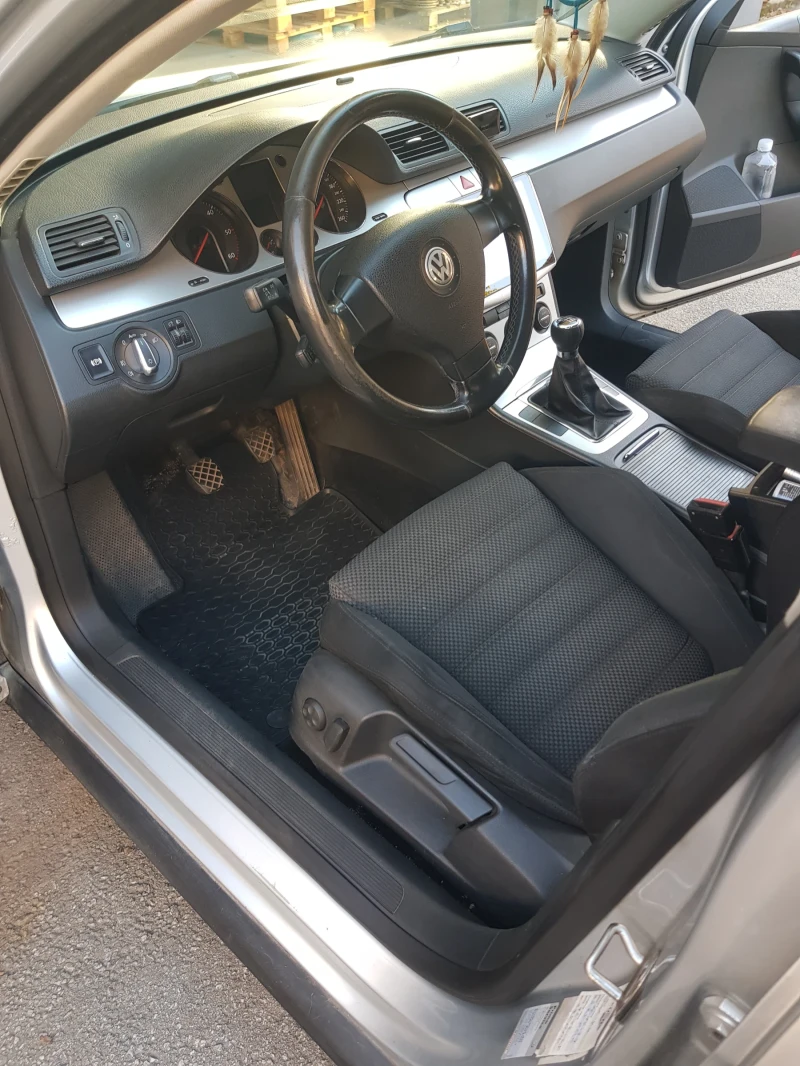 VW Passat 2.0 TDI, снимка 12 - Автомобили и джипове - 52287960