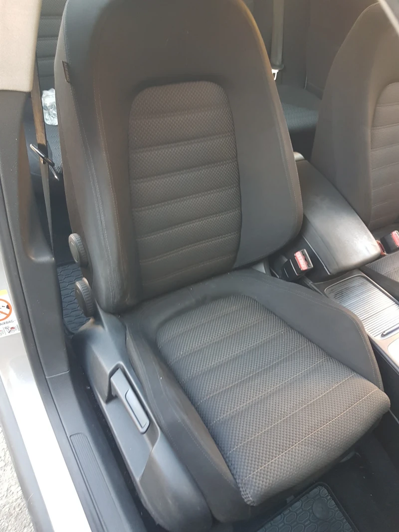 VW Passat 2.0 TDI, снимка 14 - Автомобили и джипове - 52287960