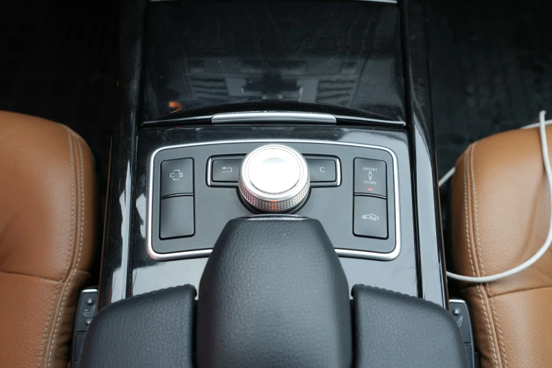 Mercedes-Benz E 350 4 Matic, снимка 11 - Автомобили и джипове - 52593536