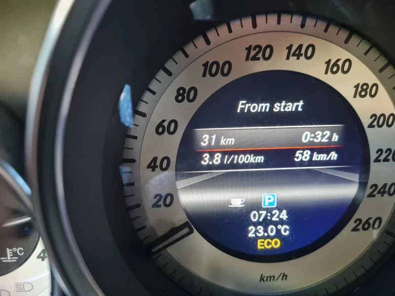 Mercedes-Benz C 200 Елегант, снимка 15 - Автомобили и джипове - 53204833