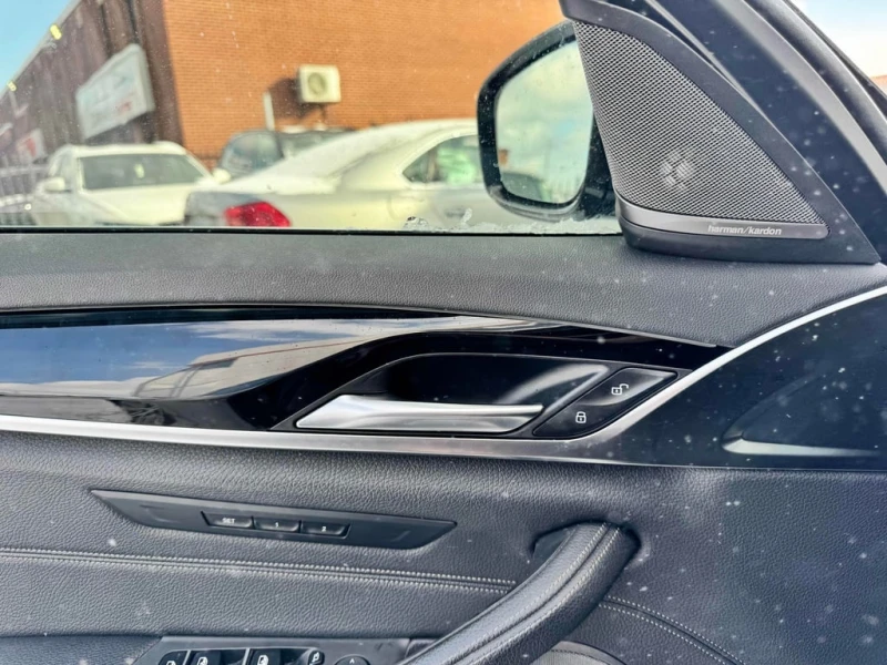 BMW 530 * 530i xDrive * HEAD-UP * H/K * ДИГИТАЛНО ТАБЛО * , снимка 15 - Автомобили и джипове - 53287696