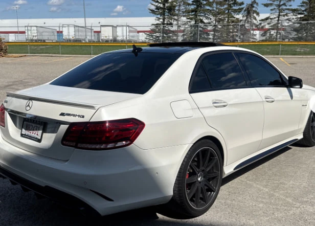 Mercedes-Benz E 63 AMG * CARFAX * АВТО КРЕДИТ * ЦЕНА ДО БГ! - изображение 5