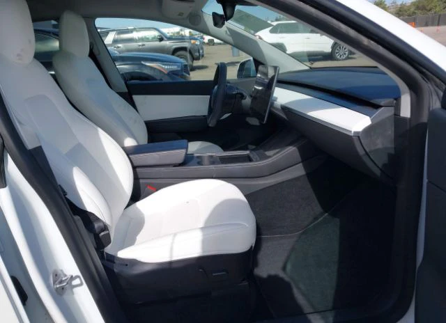 Tesla Model Y LONG RANGE DUAL MOTOR AWD - изображение 5