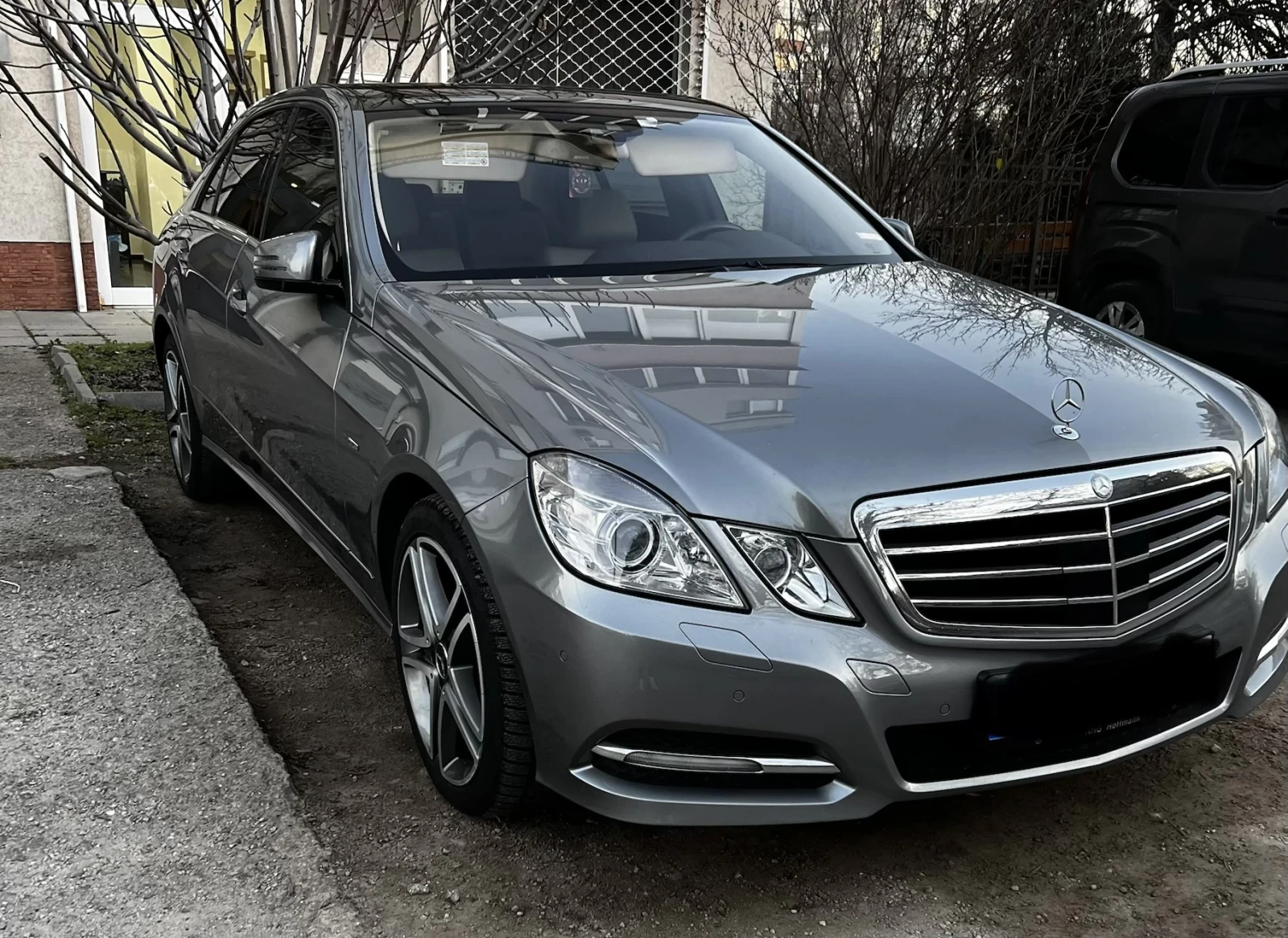 Mercedes-Benz E 350 CDI, Обсл, Avantgarde, Dist, BlindSpot, LaneAssist, снимка 1