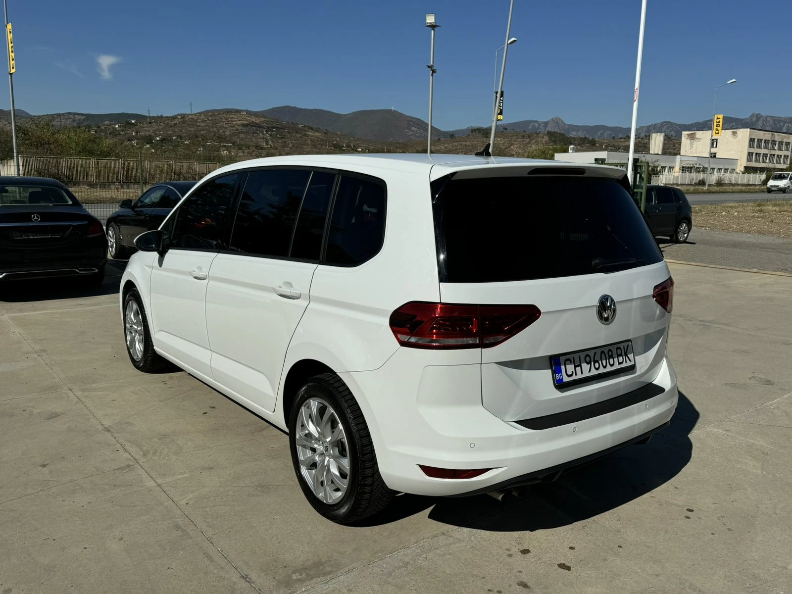 VW Touran 2.0 150ps DSG Partronic ПЕРФЕКТЕН - изображение 3