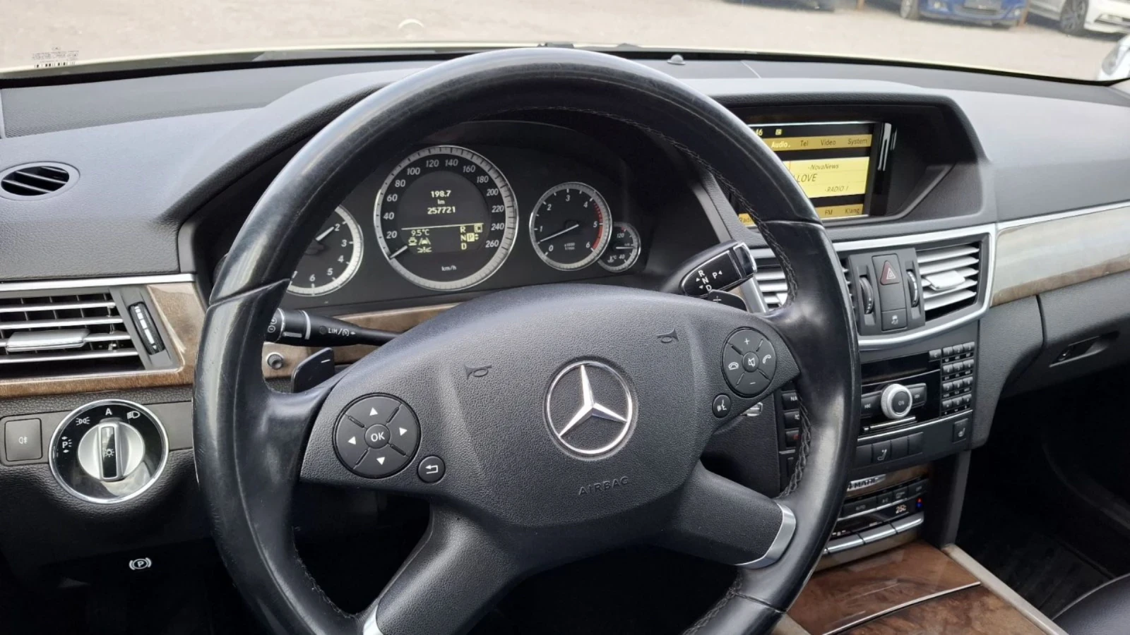 Mercedes-Benz E 350 4-MATIC/DISTRONIC/ NOV VNOS GERMANY | Mobile.bg — изображение 12