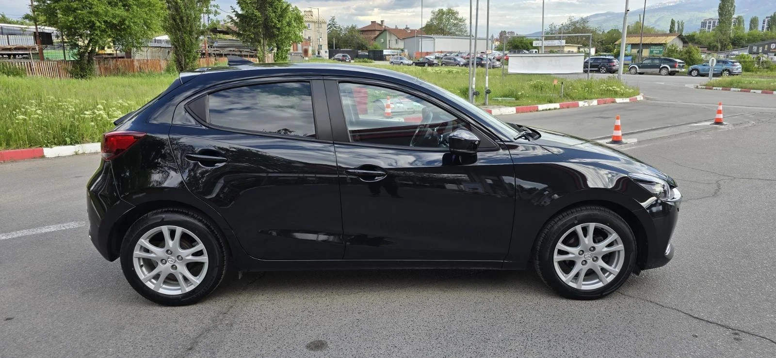 Mazda 2 УНИКАТ-АВТОМАТ-БЕНЗИН-2022г. - изображение 6