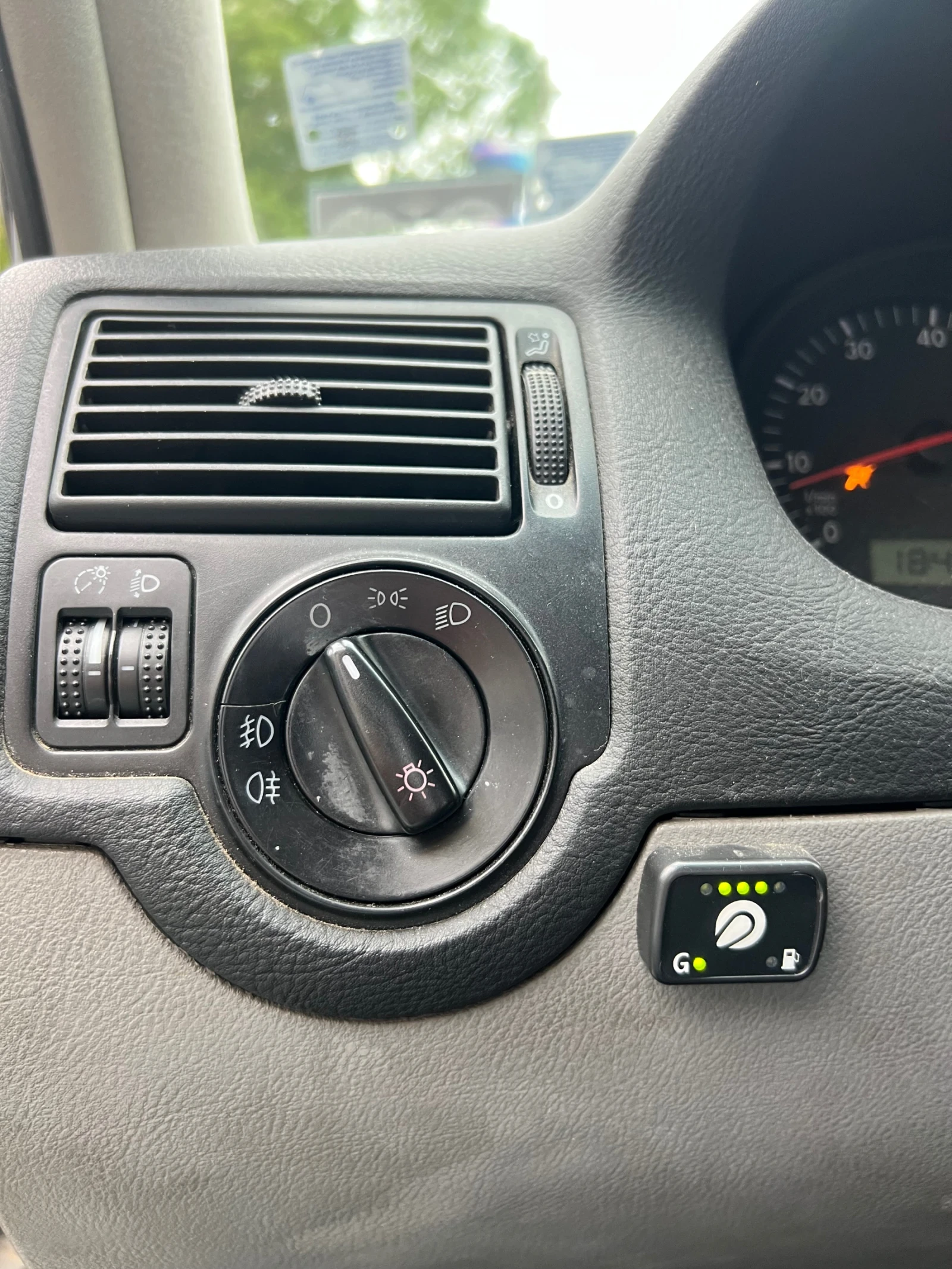 VW Golf 1.6 - изображение 10