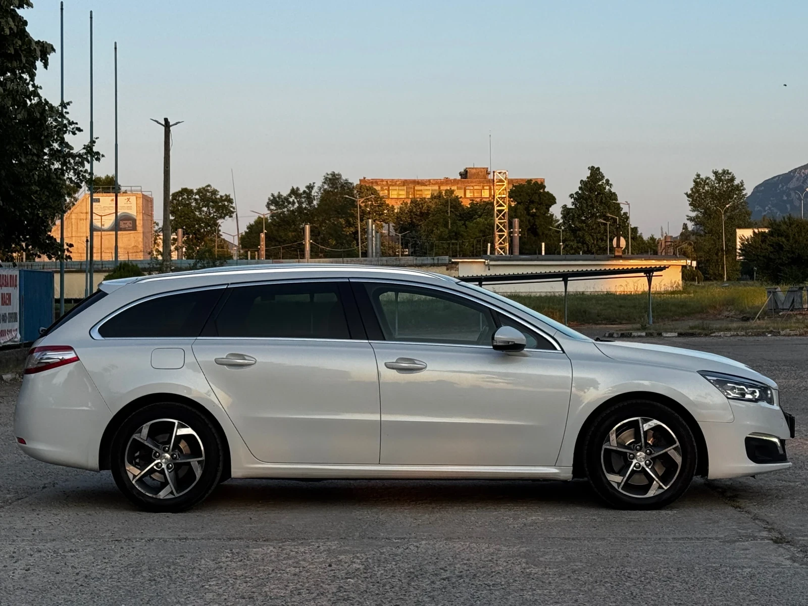 Peugeot 508 2.0BlueHDI/KEYLESS/ПАНОРАМА - изображение 6