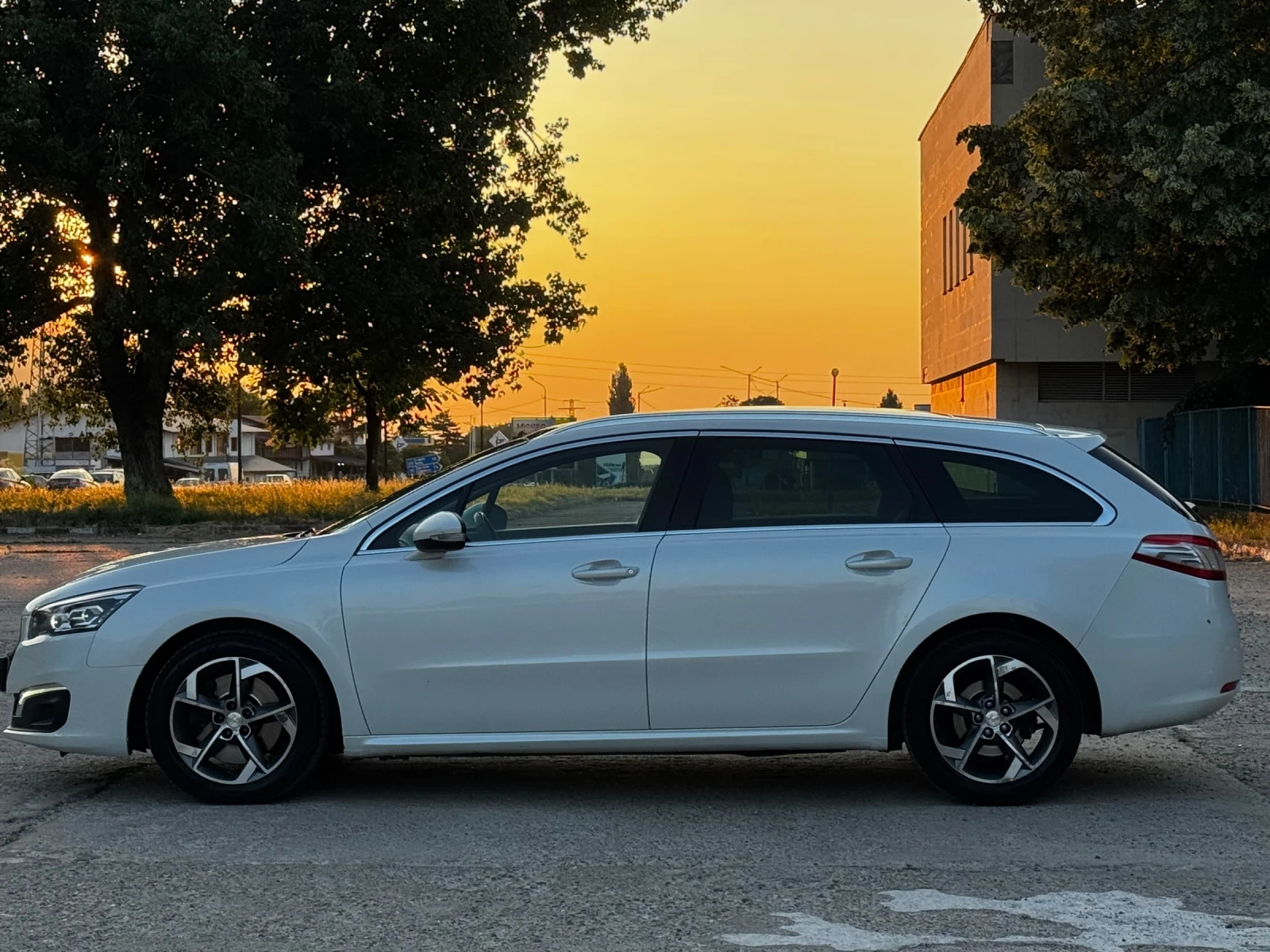 Peugeot 508 2.0BlueHDI/KEYLESS/ПАНОРАМА - изображение 2