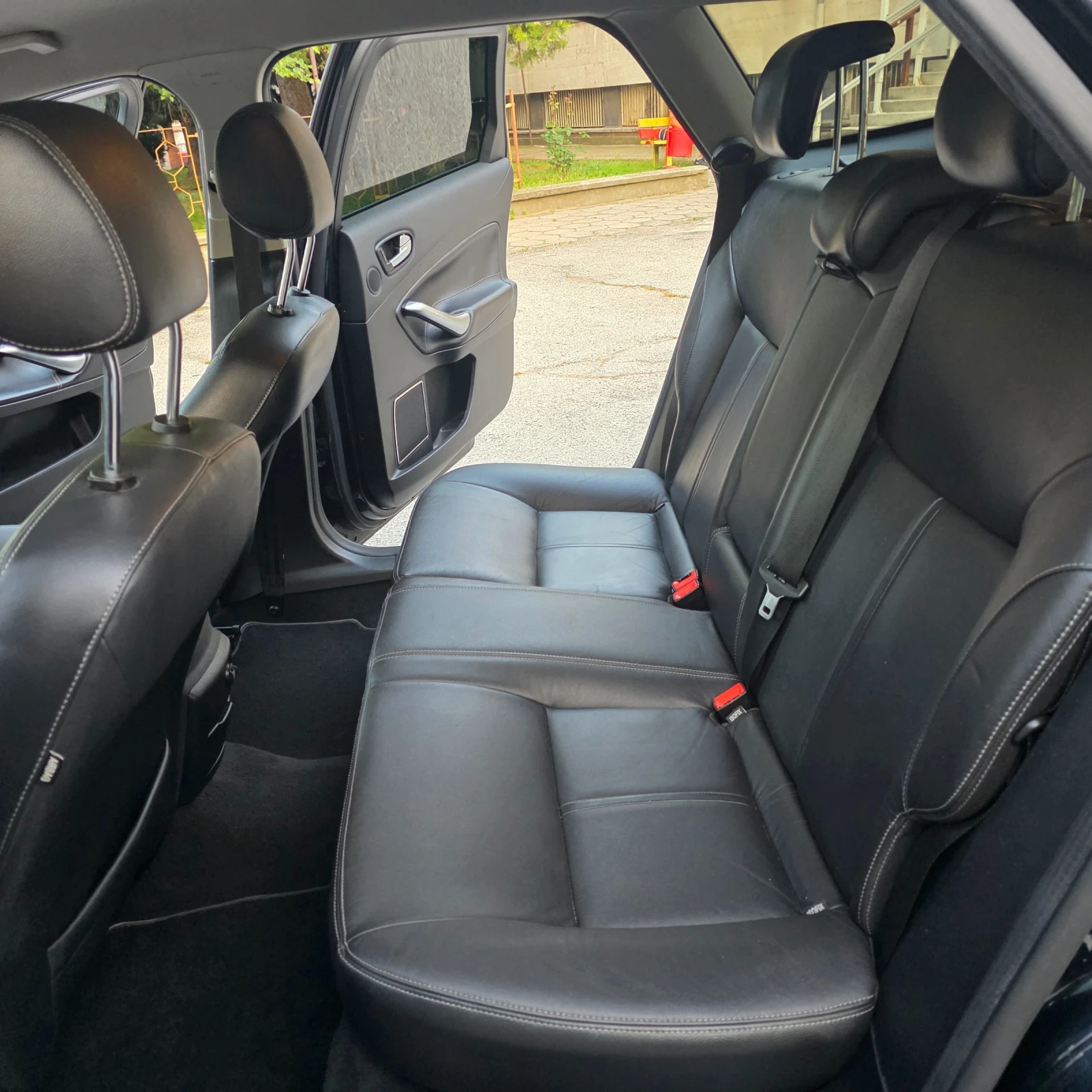 Ford Mondeo 2.0 TDCI TITANIUM - изображение 8