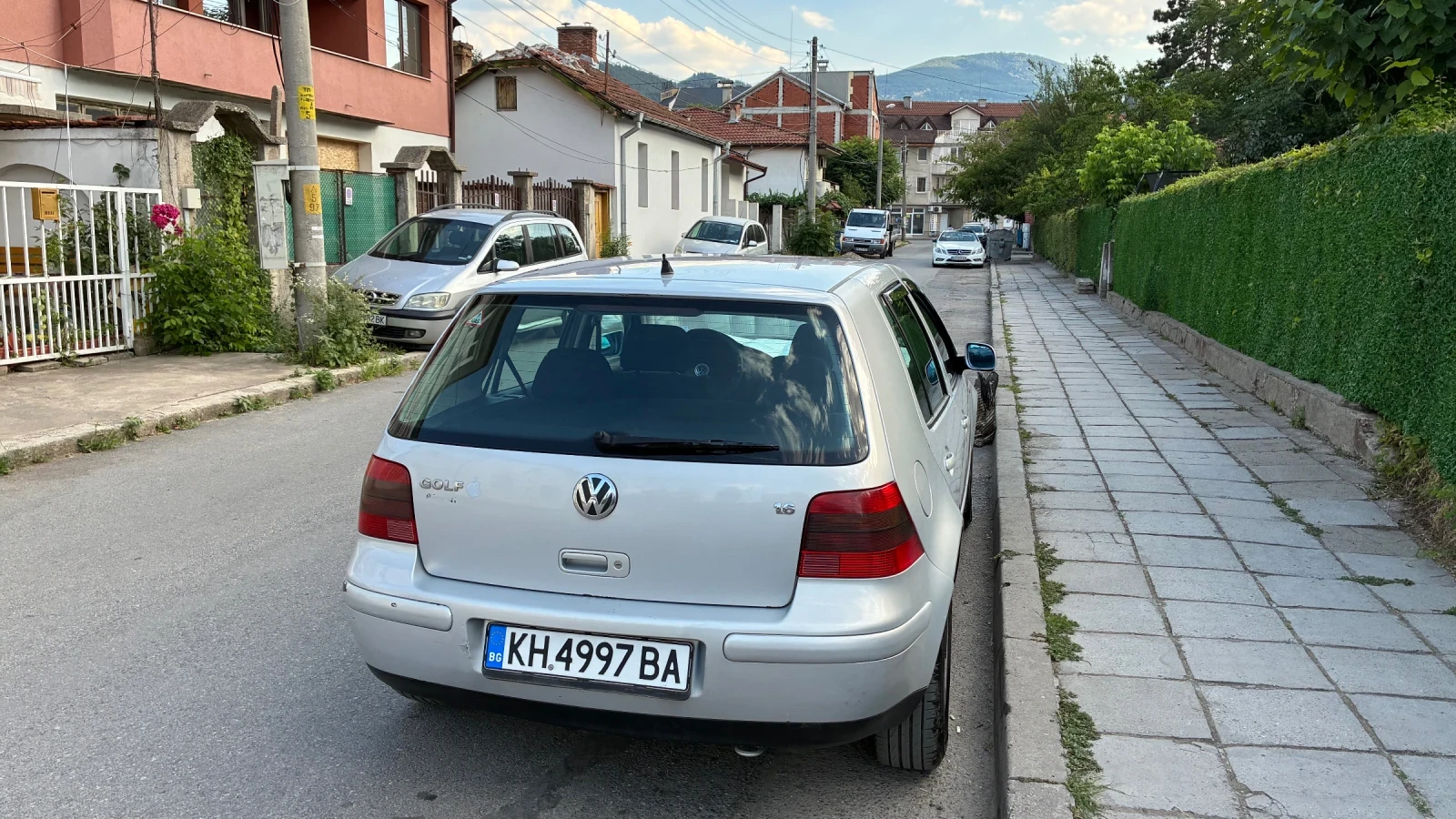 VW Golf Golf 4 1, 6 SR 101 к.с 74 КW - изображение 4