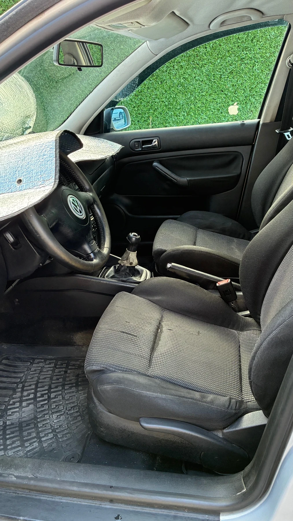 VW Golf Golf 4 1, 6 SR 101 к.с 74 КW - изображение 7