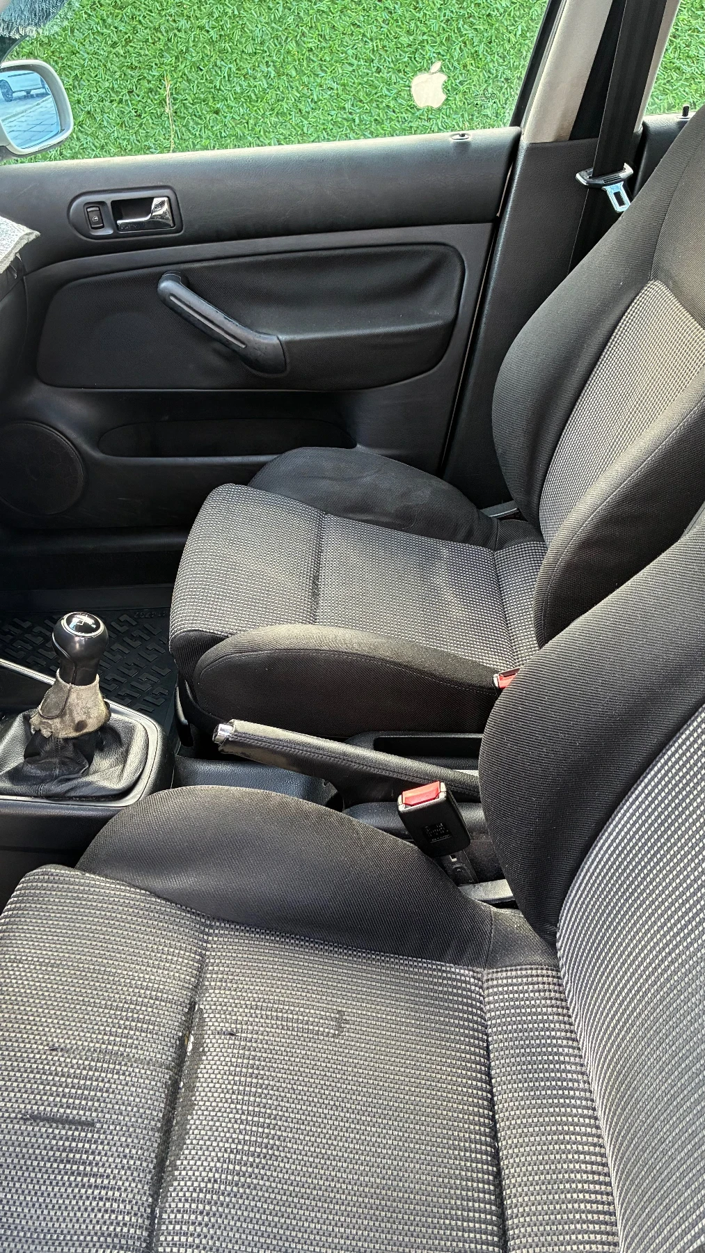 VW Golf Golf 4 1, 6 SR 101 к.с 74 КW - изображение 6