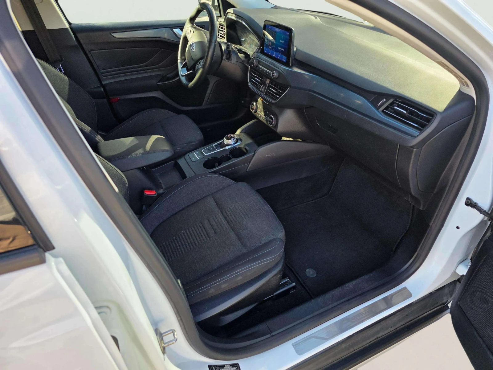 Ford Focus 1.0 EcoBoost - изображение 9