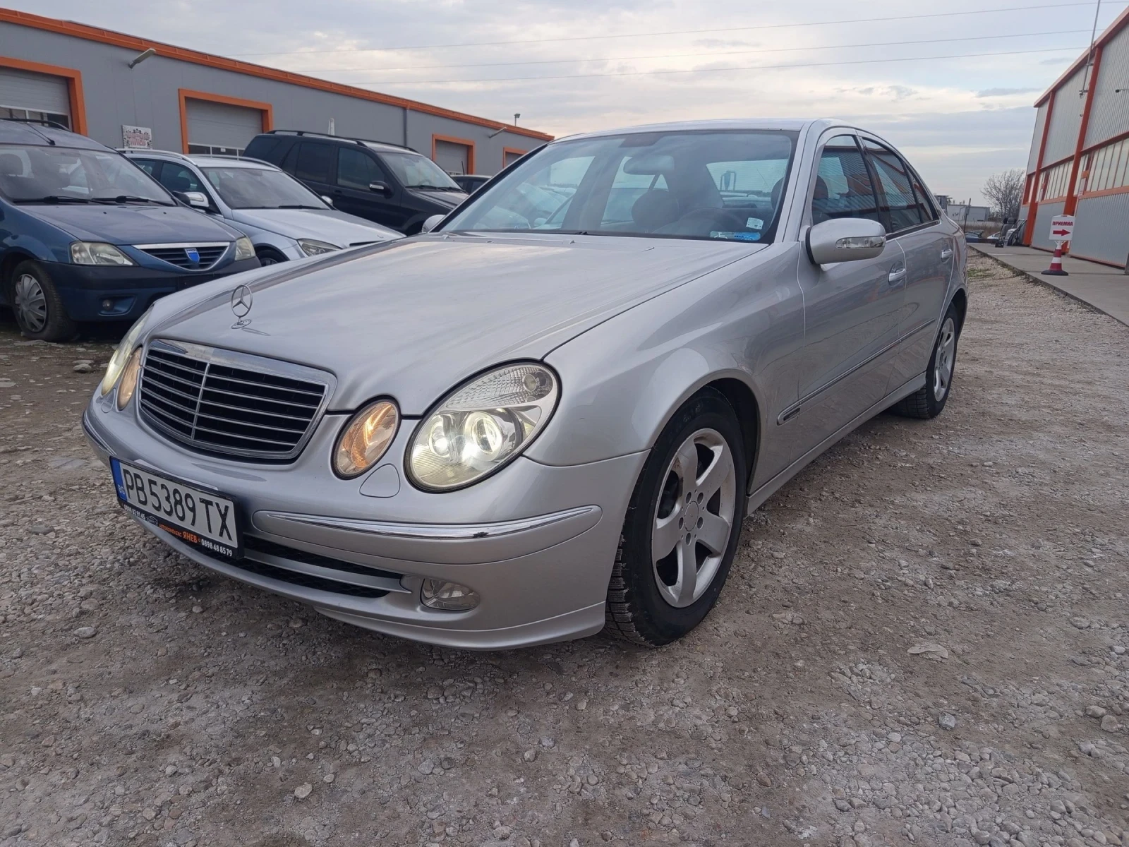 Mercedes-Benz E 320  - изображение 2