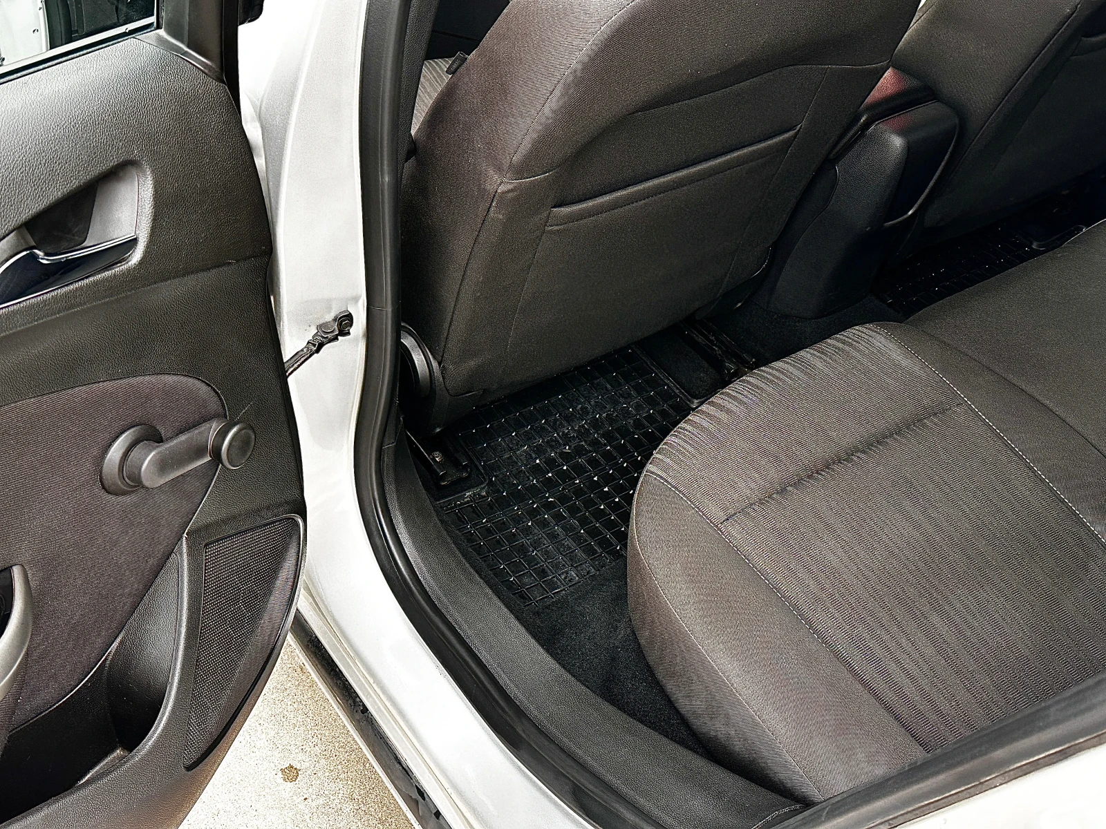 Opel Astra 1.7 CDTI - изображение 9