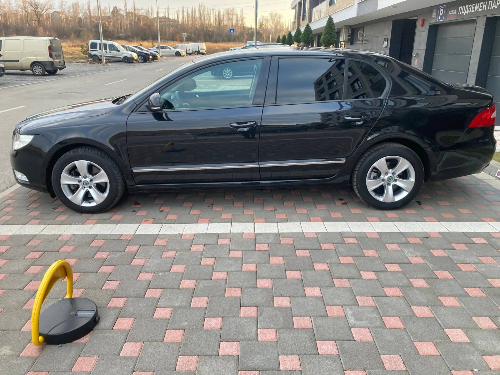 Skoda Superb  - изображение 8