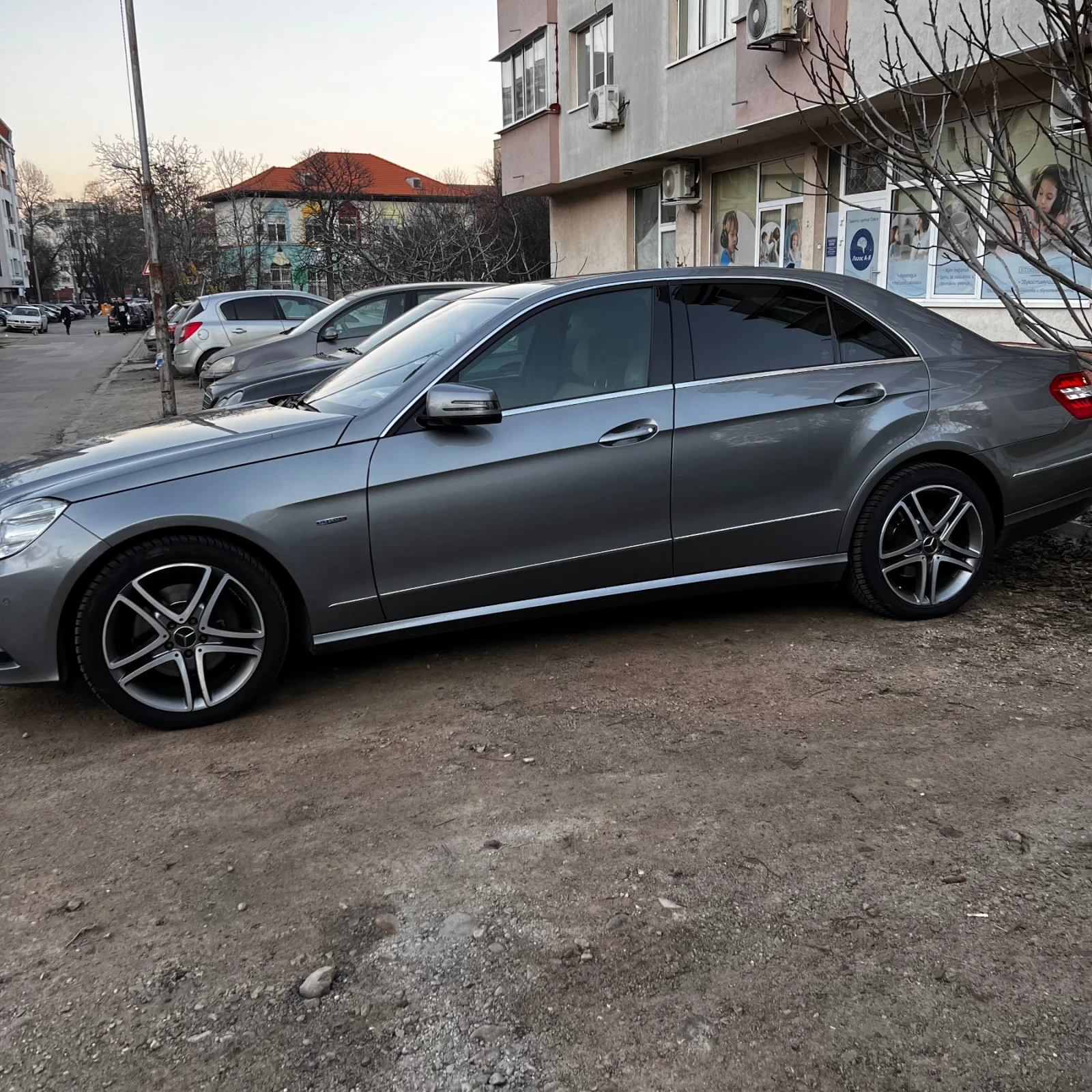 Mercedes-Benz E 350 CDI, Обсл, Avantgarde, Dist, BlindSpot, LaneAssist - изображение 4